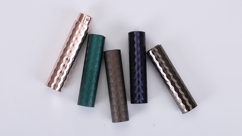 网红同款渐变色旋转口气清新剂喷雾瓶分装瓶